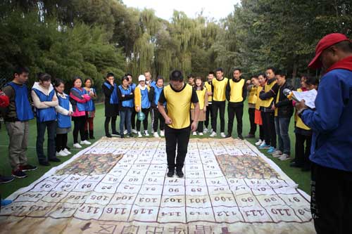 <a href='http://m.kimyattawrites.com/tuozhan/changdixiangmu/' target='_blank'><u>場地項目</u></a>,<a href='http://m.kimyattawrites.com/tuozhan/shinatuozhan/' target='_blank'><u>室內拓展項目</u></a>,雷陣拓展,<a href='http://m.kimyattawrites.com/tuozhan/changdixiangmu/' target='_blank'><u>拓展訓練項目</u></a>雷陣,雷陣<a href='http://m.kimyattawrites.com' target='_blank'><u>拓展訓練</u></a>項目,
