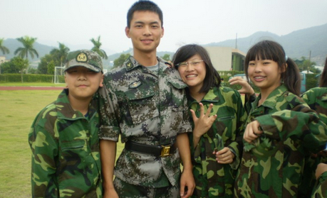 <a href='http://m.kimyattawrites.com/junshi/jiaoliantuandui/' target='_blank'><u>軍訓(xùn)教官</u></a>