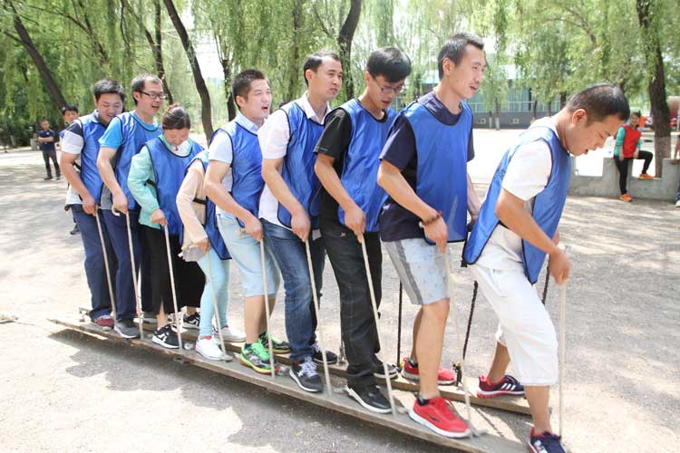 <a href='http://m.kimyattawrites.com/tuozhan/changdixiangmu/' target='_blank'><u>場地項目</u></a>,場地<a href='http://m.kimyattawrites.com/tuozhan/changdixiangmu/' target='_blank'><u>拓展訓練項目</u></a>,<a href='http://m.kimyattawrites.com/tuozhanz/1208.html' target='_blank'><u>集體木鞋</u></a>,<a href='http://m.kimyattawrites.com/tuozhanz/1208.html' target='_blank'><u>大腳板</u></a>,集體木鞋<a  target='_blank'><u>游戲</u></a>規(guī)則