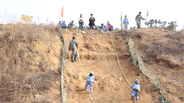 中國青少年國防教育基地里拓展訓練