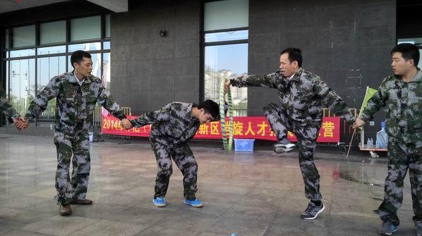 組織“愷旋”拓展訓練營 推動行業間的人才增進友誼