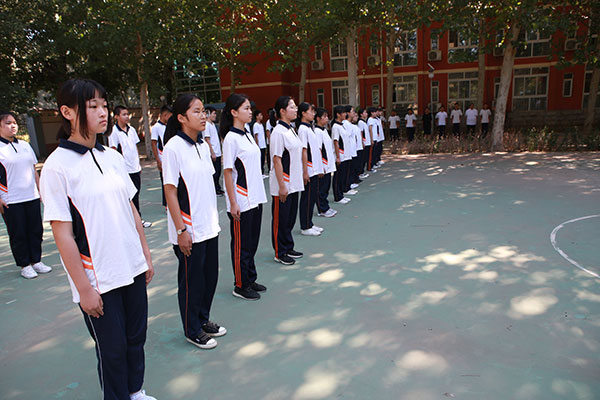 大學生素質<a href='http://m.kimyattawrites.com/tzxinde/' target='_blank'><u>拓展訓練心得體會</u></a>